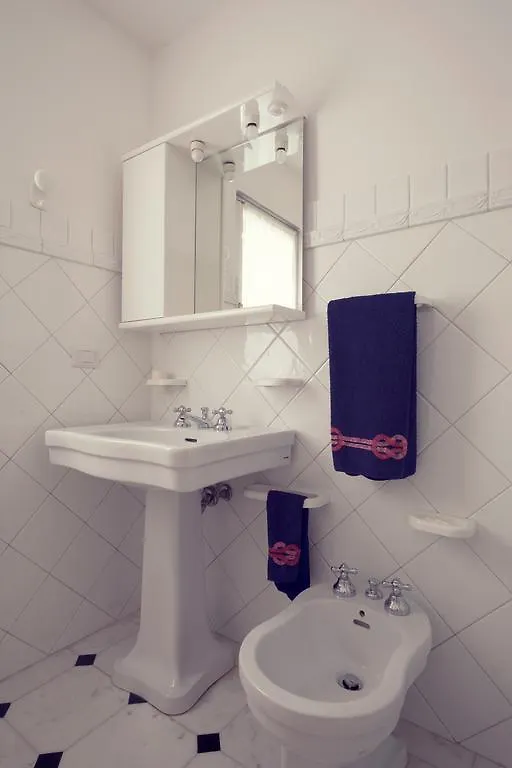 Bed & Breakfast Pietrina B&B Dimora Di Prestigio Genoa