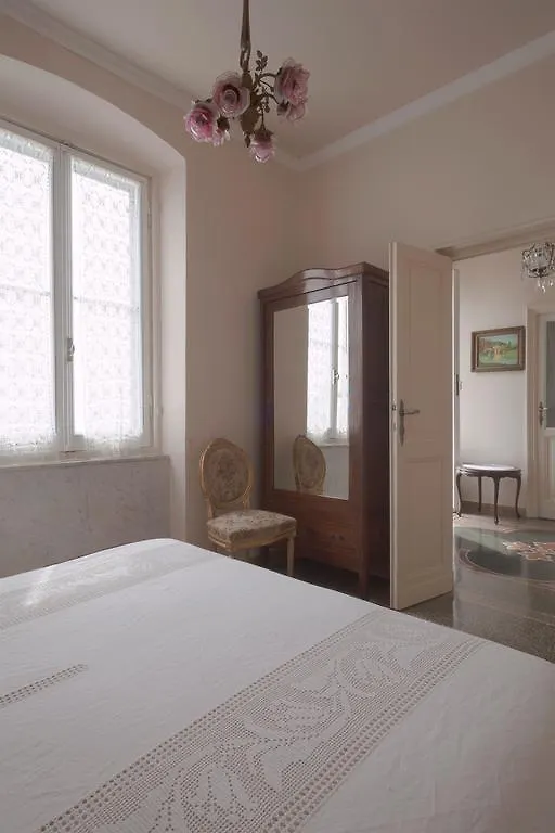 Bed & Breakfast Pietrina B&B Dimora Di Prestigio Genoa Italy